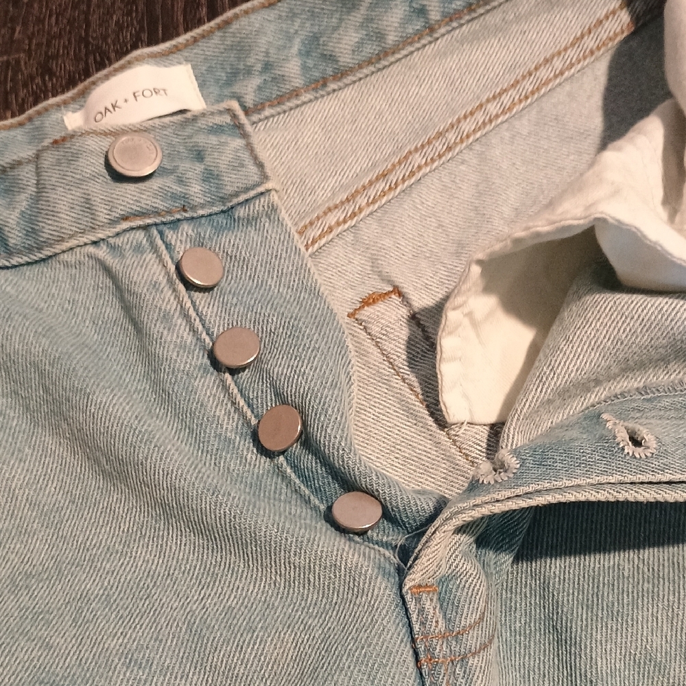 OAK + FORT Light Wash Flare Jeans - Picture 5 of 6